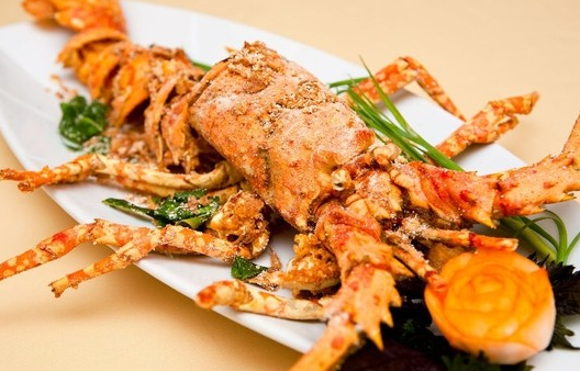 TÔM HÙM RANG MUỐI